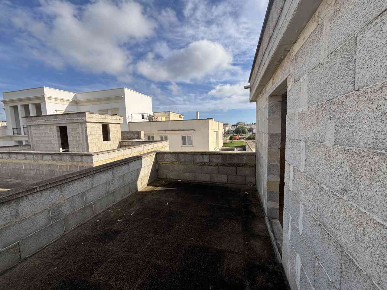 Abitazioni allo stato rustico foto 11
