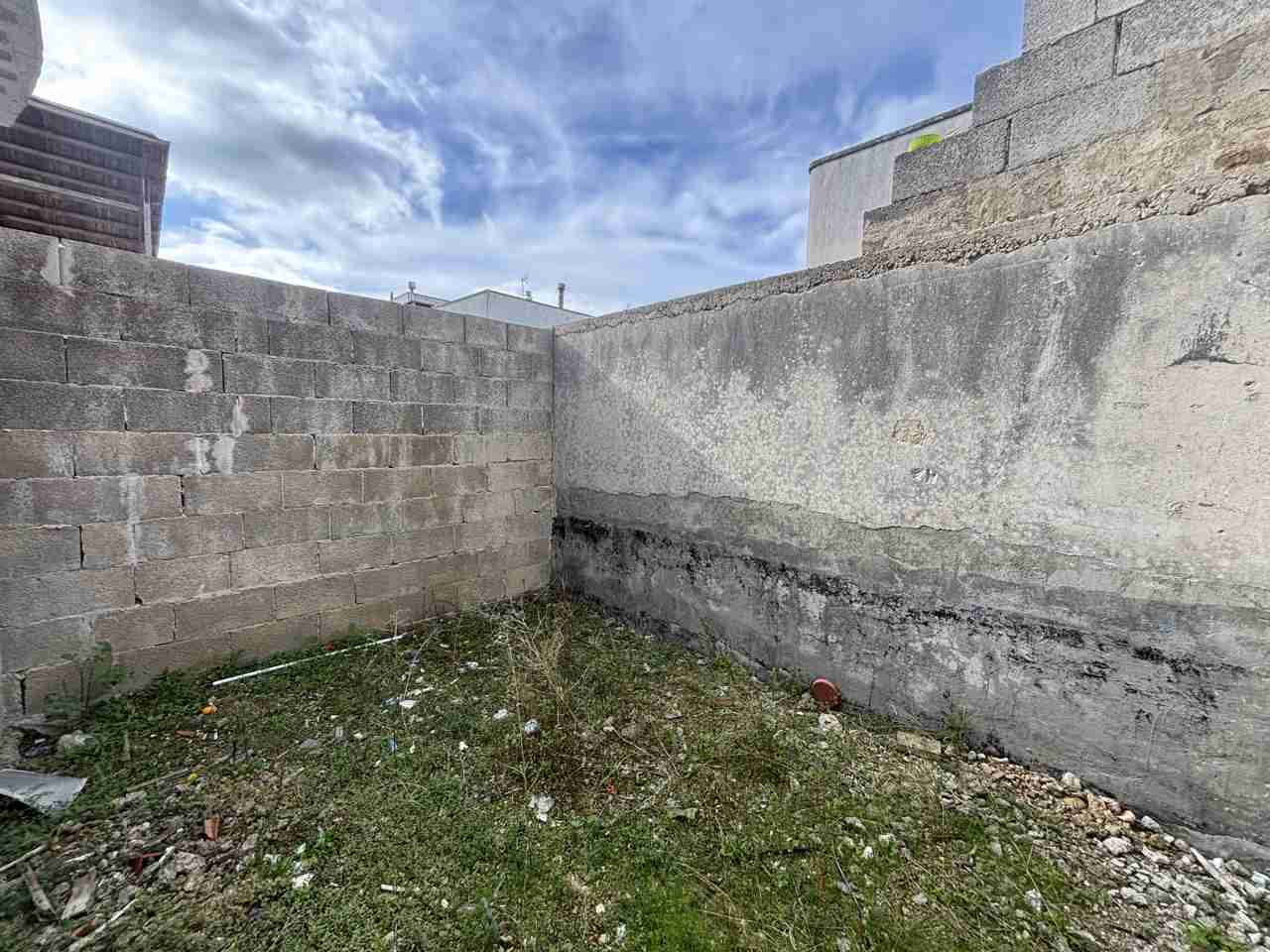 Abitazioni allo stato rustico foto 16